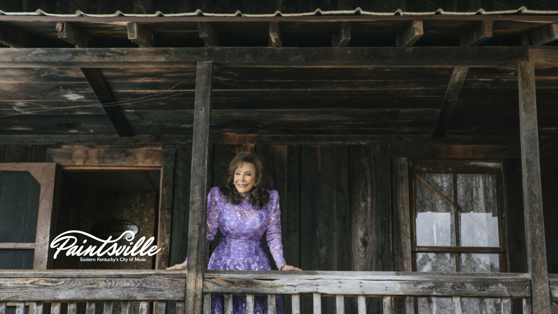 は*ん様 house on the hill L/S Tee (Checker) Where the Hills Still Remember: A Visit to Butcher Holler, Loretta